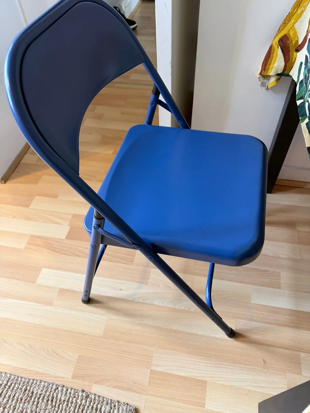Folding chairs ×2